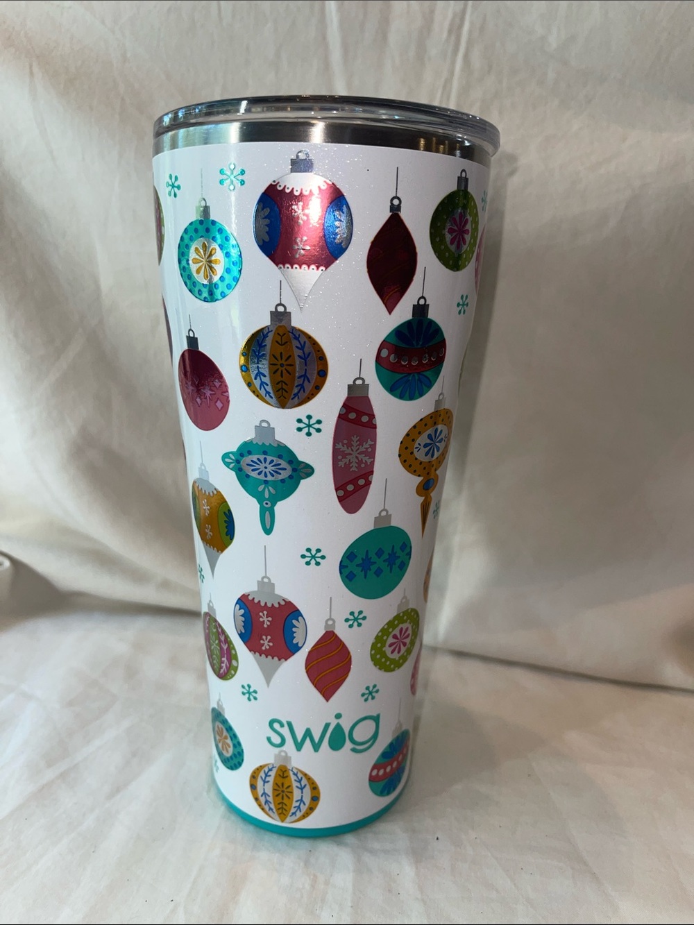 Tinsel Town 32 oz Swig Holiday Ornament Stainless Tumbler - White